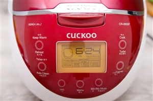 Nồi cơm điện tử Cuckoo CR-0655F 1.08 lít màu đỏ